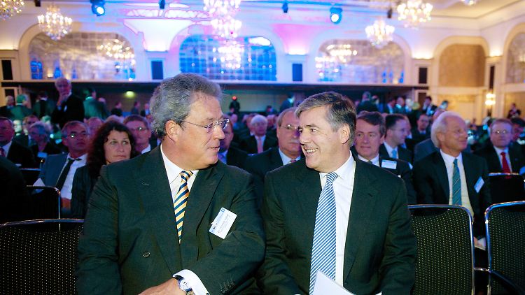 Augen in Auge mit der Realwirtschaft: Thomas Lindner (links) und Josef Ackermann.