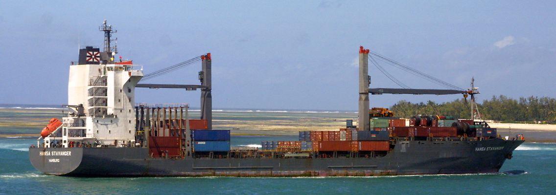Die "Hansa Stavanger" im Hafen von Mombasa.