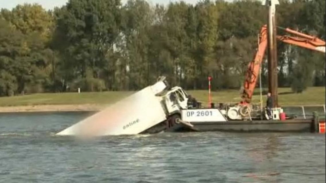 LKW Rhein.JPG