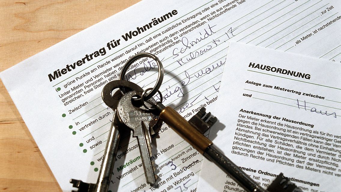 Zu einem Mietvertrag sollte man auch immer ein Übergabeprotokoll bei Ein- und Auszug anfertigen.