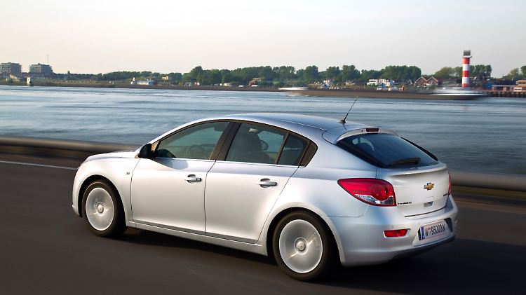 Den Chevrolet Cruze gibt es jetzt auch mit Schrägheck.