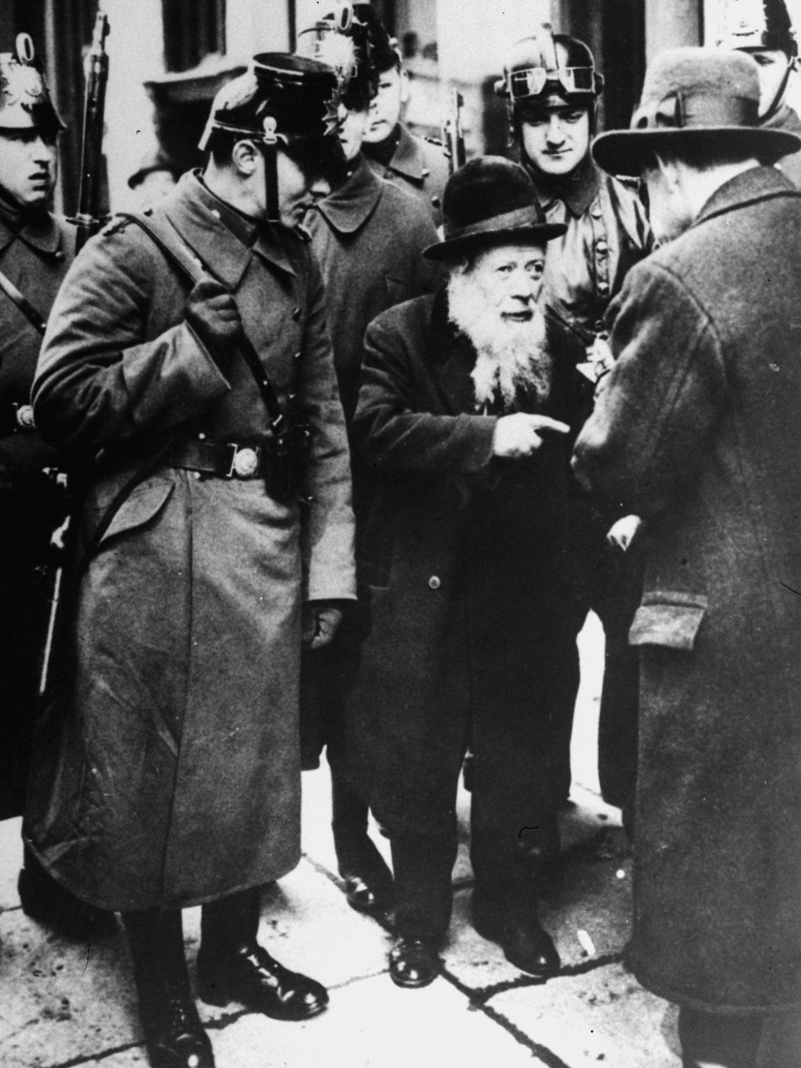 "Eine Welt der Toten und Larven": Die Befreiung von Auschwitz - n-tv.de