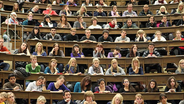Prall gefüllte Hörsäle sind zum Semesterbeginn zu erwarten.