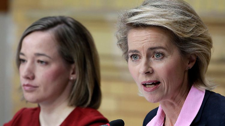 Schröder, von der Leyen: nicht einer Meinung.