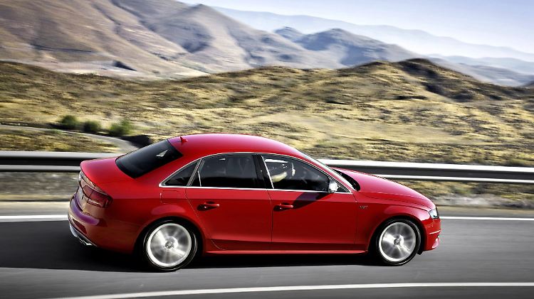 Audi hat dem S4 einen Sechszylinder-Kompressormotor als Ersatz für den alten V8 verpasst.