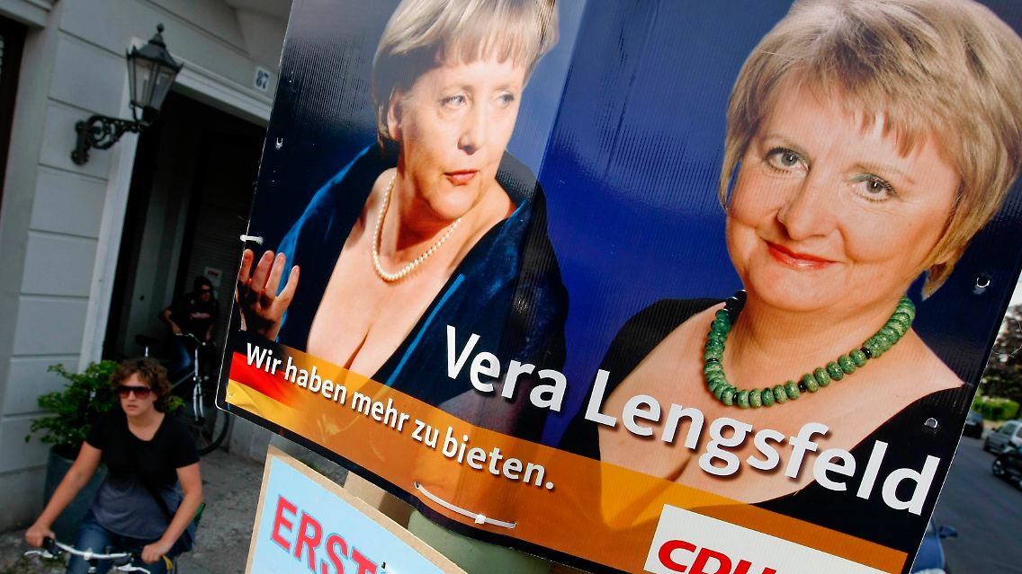 Gegenstand des Streits: Das Werbeplakat mit Merkel und Lengsfeld.