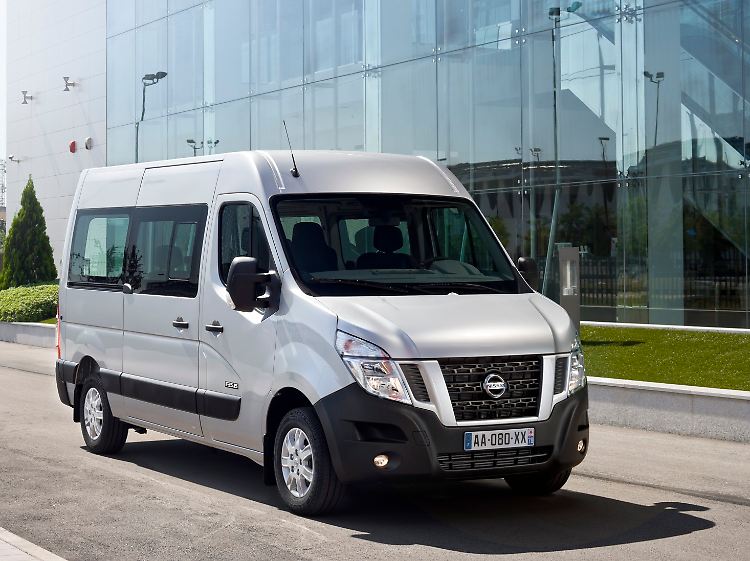 Neben dem Kastenwagen ist ein Kombi im Angebot.