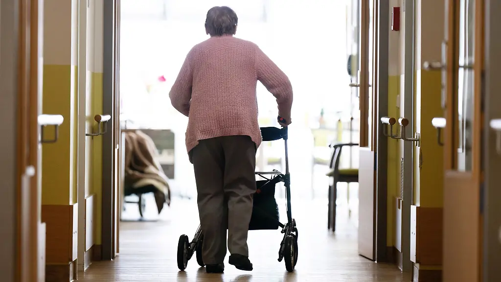 Ein-immer-weiter-steigender-Eigenanteil-bei-Pflegekosten-werde-langfristig-unbezahlbar-Es-brauche-dringend-Loesungen-sagt-die-Liga-der-freien-Wohlfahrtspflege-Thueringen