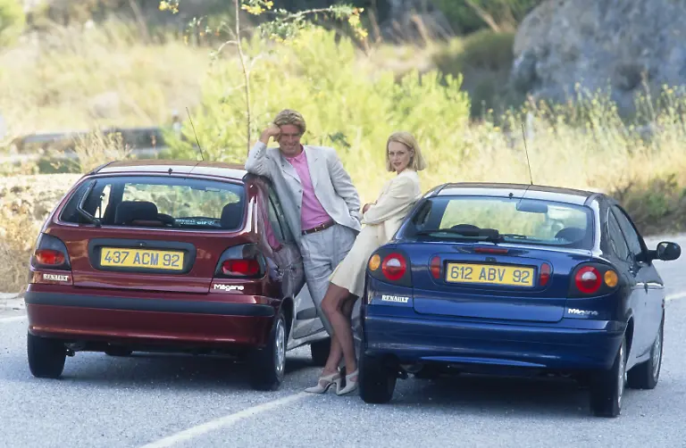 02-Coupes-in-der-Kompaktklasse-Sogar-der-Renault-Quelle-Renault