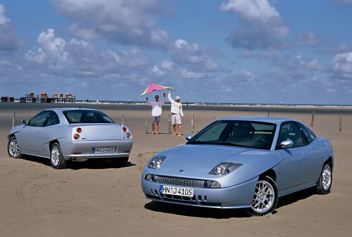 06-Kreative-Formen-aus-bella-Italia-Das-Coupe-Fiat-Quelle-Fiat-Stellantis