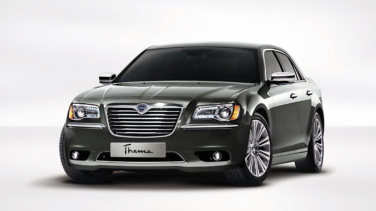 Der Lancia Thema basiert auf dem Chrysler 300 C.