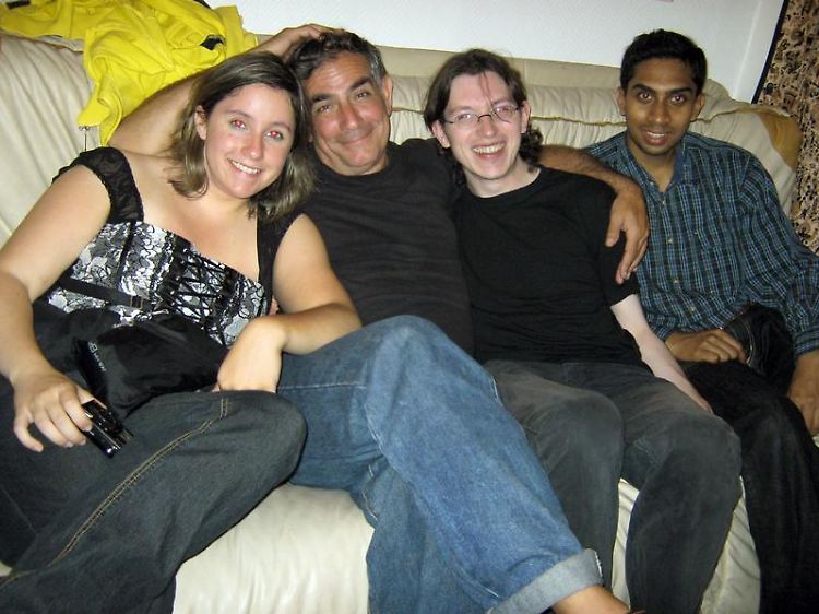 Wer kontaktfreudig ist und nicht allzu anspruchsvoll, findet beim "Couchsurfing" preiswerte Schlafmöglichkeiten.