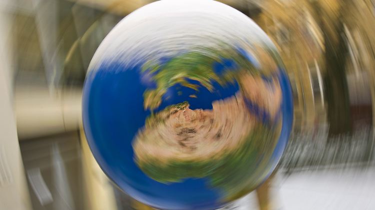 "Dass Satellitentrümmer auf die Erde fallen, ist nichts, was einmal in zigtausend Jahren geschieht."