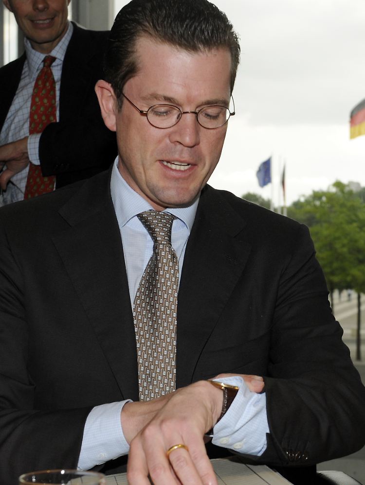In Zeitnot: Wirtschaftminister Guttenberg.