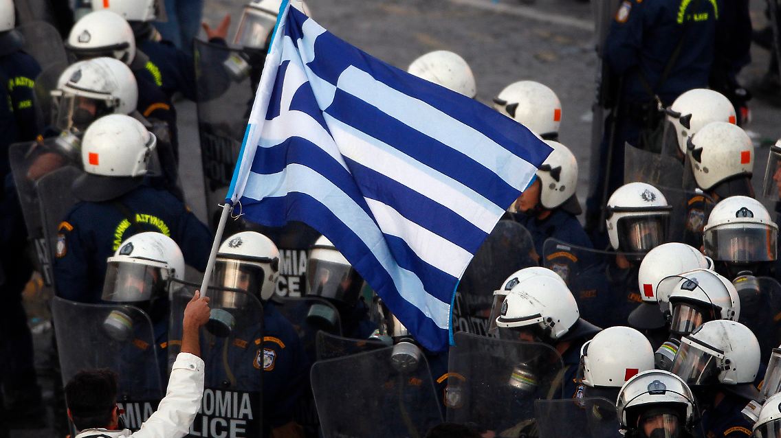 In Athen gehen die Proteste gegen die Sparmaßnahmen weiter.