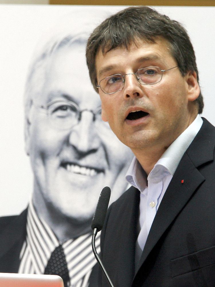 Nach den Themen-Bildern kommen dann die Plakate mit dem SPD-Kanzlerkandidaten, so Wasserhövel.