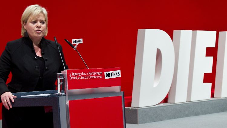 Lötzsch positioniert sich: Der Kapitalismus soll weg.