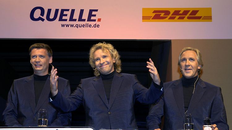 Verbindungen bis ins Marketing: Im Jahr 2005 warben Günther Jauch, Thomas und Christoph Gottschalk (von links) in einer gemeinsamen Werbekampagne unter dem Motto "Milliardenfieber rund um das Milliardenpaket" für DHL und Quelle (Archivbild).