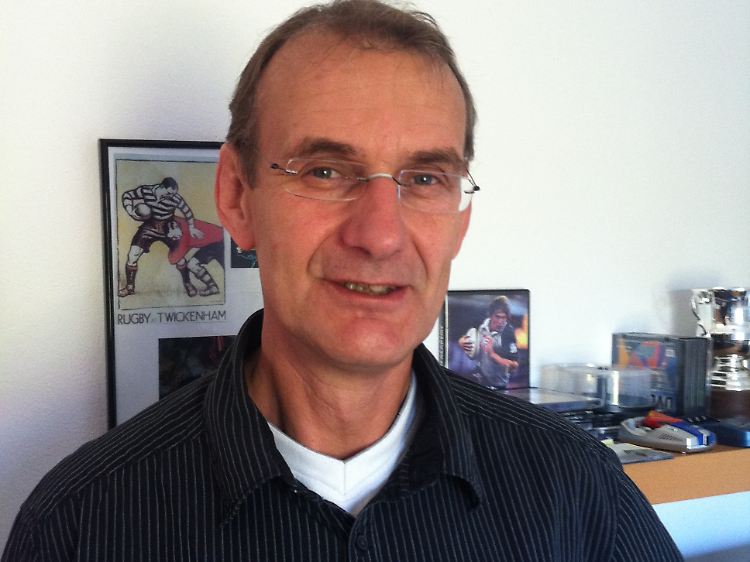 Torsten Schippe trainiert seit 2010 die deutsche 15er-Nationalmannschaft im Rugby, zusammen mit dem Südafrikaner Kobus Potgieter. Schippe wurde als Spieler zweimal deutscher Meister mit dem DSV 78 Hannover. 30 Mal stand er auch für Deutschland auf dem Platz. Seine Mannschaft spielt derzeit in der Division 1b, der zweiten Liga des Internationalen Rugby Verbandes. Für eine WM war Deutschland noch nicht qualifiziert.