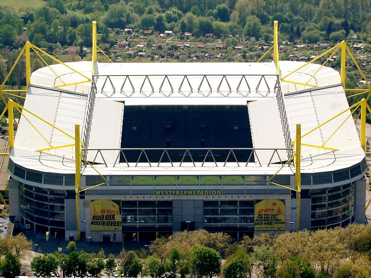Für die "Times" bleibt der Dortmunder Fußballtempel auf ewig das Westfalenstadion.