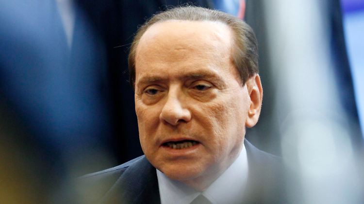 Silvio Berlusconi kommt mit seinen Reformbemühungen kaum vom Fleck.