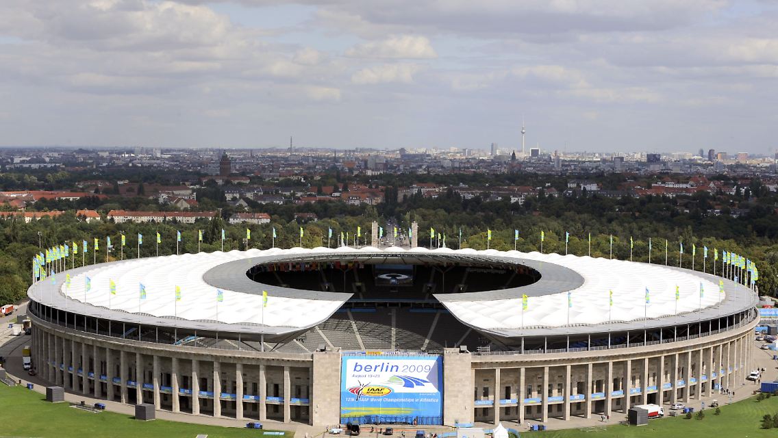 Im Berliner Olympiastadion lässt sich während der WM auch ordentlich Geld verdienen.