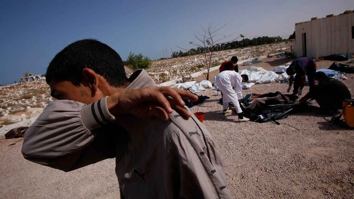 2011-10-25T151534Z_01_YB101_RTRMDNP_3_LIBYA.JPG3765500260542871122.jpg