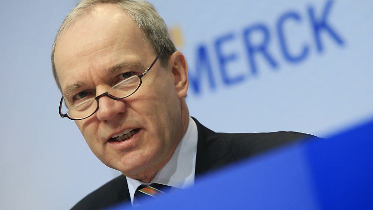Der Vorsitzende der Geschäftsleitung der Merck KGaA, Karl-Ludwig Kley, zieht Zwischenbilanz.