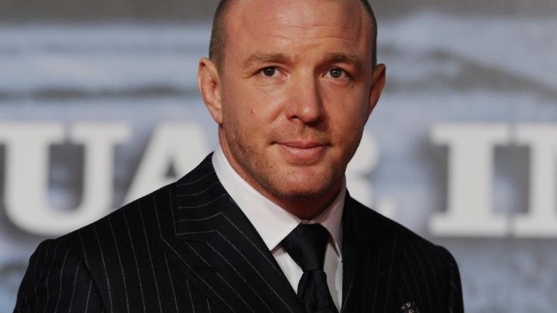 Der Regisseur Guy Ritchie lässt Sherlock Holmes wieder ermitteln. Foto: Jens Kalaene
