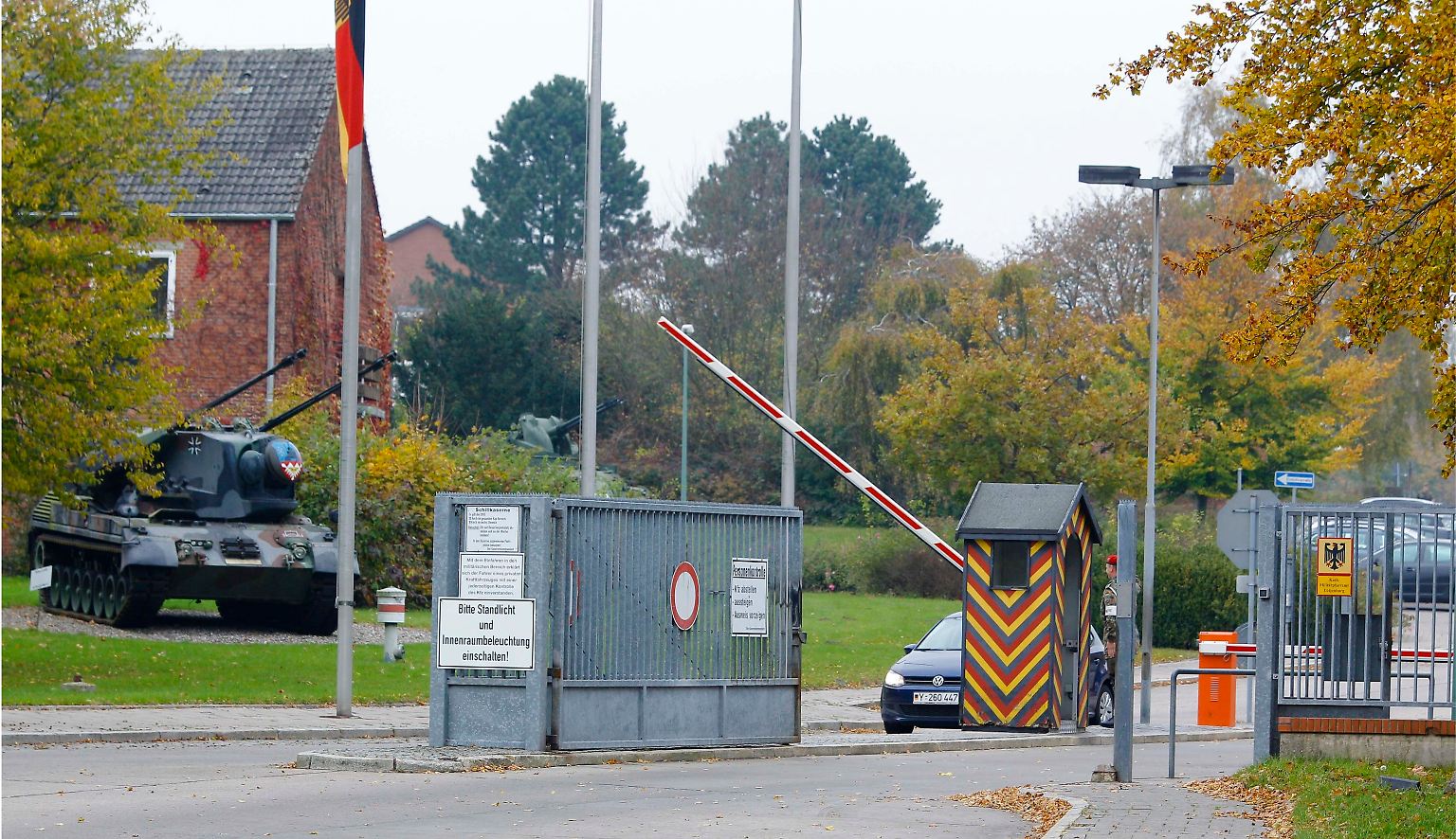 In Lütjenburg (Schleswig-Holstein) ist das Flugabwehrlehrregiment 6 beheimatet. In der Schill-Kaserne sind etwa 950 Soldaten stationiert. Die Bundeswehr ist der größte Arbeitgeber in der Region. Die Schill-Kaserne ist 2008 durch eine Sanitätsstaffel aufgewertet worden.