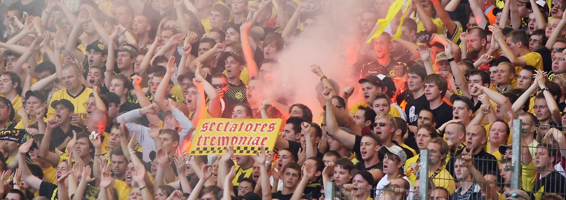 Bengalisches Feuer in Hamburg: Dortmunder Fans hatten nichts zu lachen.