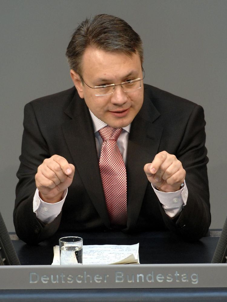 Georg Nüßlein will die Linke vom Verfassungsschutz überwachen lassen.