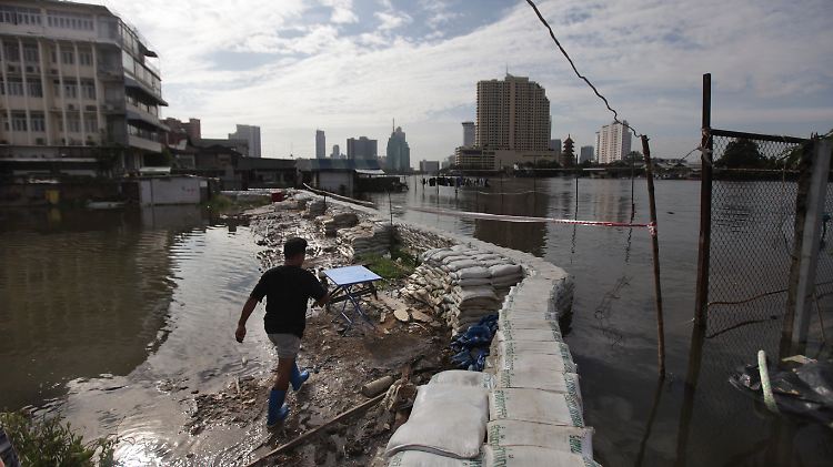 Seit Wochen steht das Wasser in Teilen von Thailands Hauptstadt.