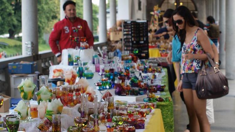 In den Tržnica-Arkaden bieten Händler ihre Ware an.