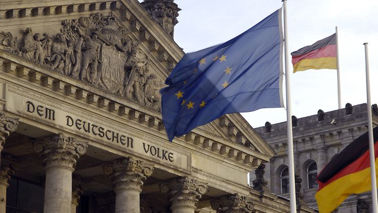 Nicht am Volk vorbei, beziehungsweise an dessen Vertretern: Der ganz Bundestag soll mitreden beim EFSF.