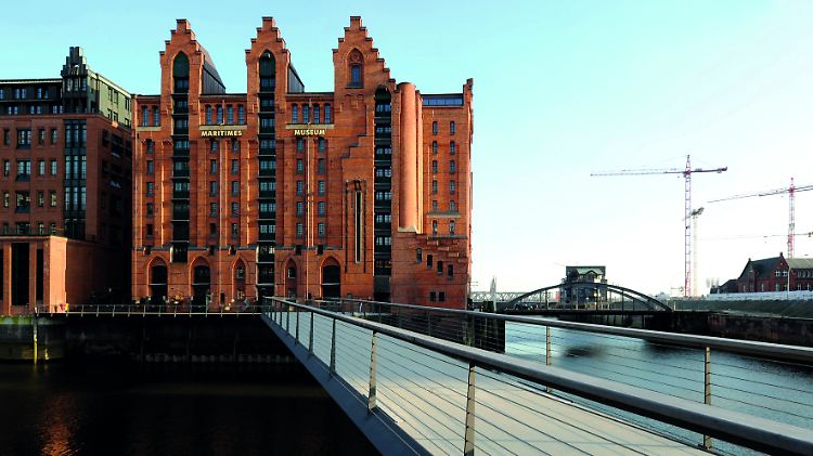 Das Internationale Maritime Museum in Hamburg ist schon jetzt einer der wichtigsten Anziehungspunkte in der HafenCity. Es widmet sich der Schifffahrtsgeschichte aus 3000 Jahren.