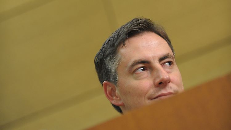 Ein Vollzeitjob muss reichen, um eine Familie davon ernähren zu können, sagt David McAllister.