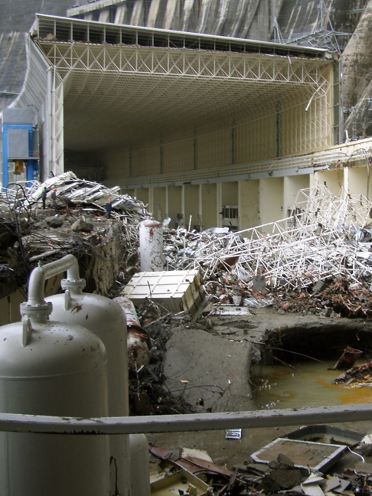 Die Explosion verursachte immense Schäden.