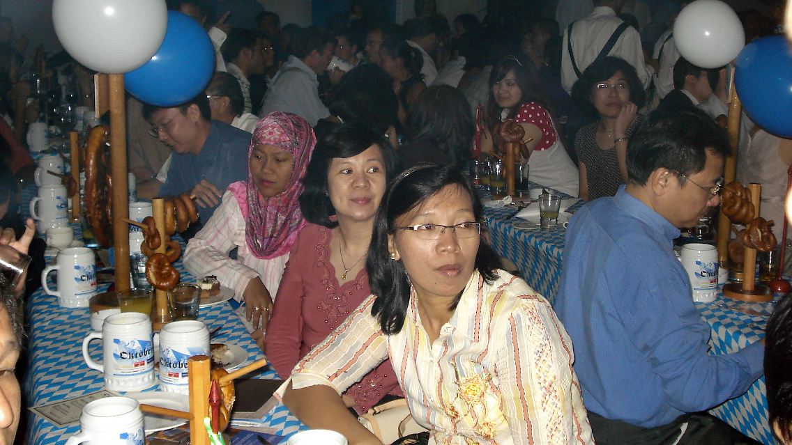 Oktoberfest im Hotel Aryaduta in Jakarta ...