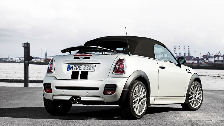 Für den Vortrieb sorgen die bekannten Vierzylindermotoren im Leistungsspektrum zwischen 90 kW/122 PS (Cooper) und 155 kW/211 PS.