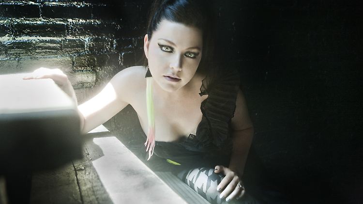 Zurück von einer "langen Reise": Evanescence-Sängerin Amy Lee.