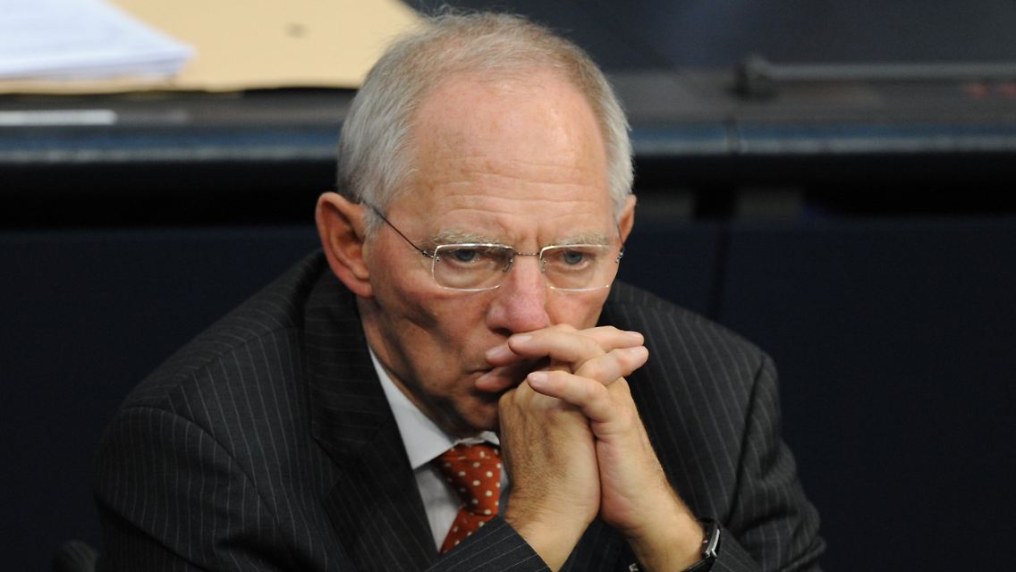 Wolfgang Schäuble steht wegen des schweren Rechenfehlers bei der staatlichen HRE unter Druck.