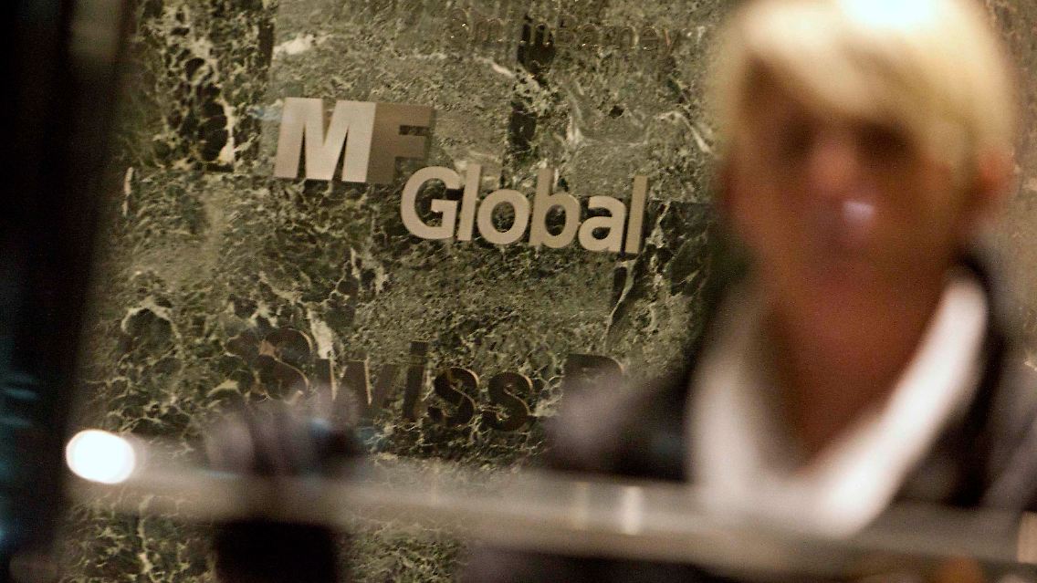 2011-10-30T002012Z_01_NYK900_RTRMDNP_3_MFGLOBAL.JPG7493343613940412857.jpg
