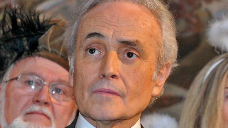 Der spanische Tenor José Carreras engagiert sich mit seiner Stiftung für Leukämie-Patienten.