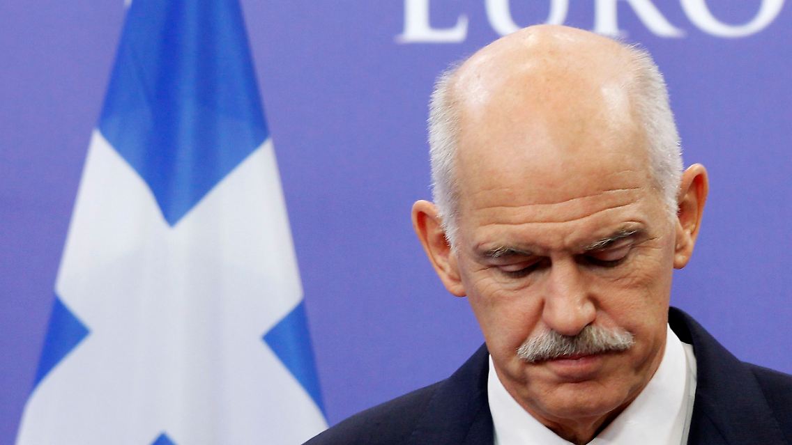 2011-11-01T123329Z_01_THR33_RTRMDNP_3_GREECE-REFERENDUM.JPG4666181212752868148.jpg