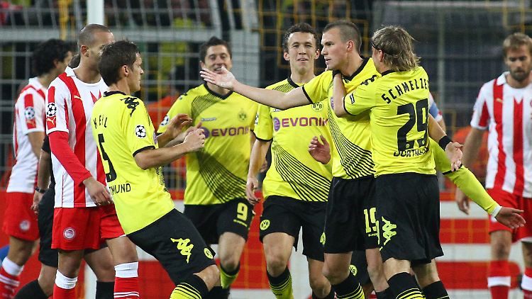 Dortmunder des Spiels: Kevin Großkreutz lässt sich in der 7. Minute für sein 1:0 feiern. Es war auch der Endstand.