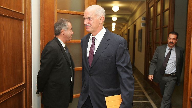 Papandreou hat mit seinem Plan über eine Volksabstimmung Europa brüskiert und sein politisches Überleben aufs Spiel gesetzt.