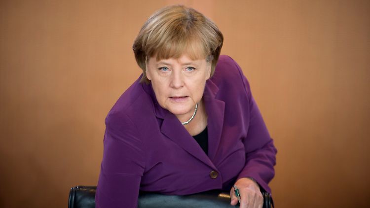 Merkel ist nicht mehr so beliebt, aber immer noch beliebter als alle SPD-Kandidaten.