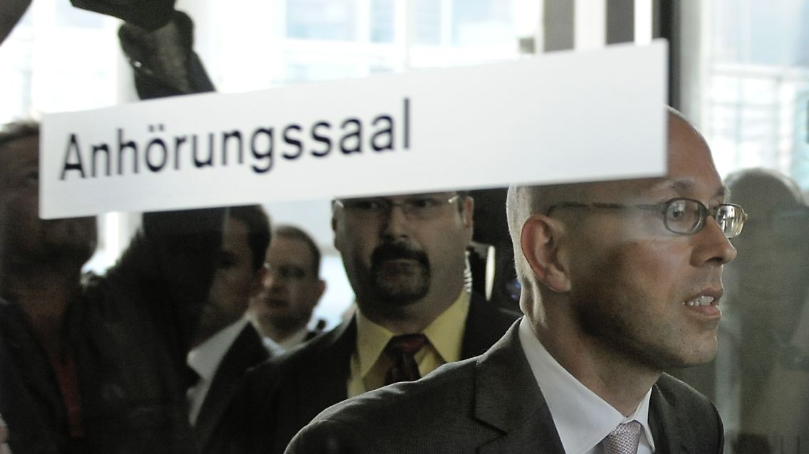 Finanzstaatssekretär Jörg Asmussen kurz vor der Befragung.