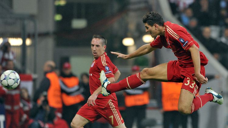 Hattrick-Schütze Mario Gomez. Sein Dreierpack machte ihn zum deutschen Rekordtorschützen in der Champions League.